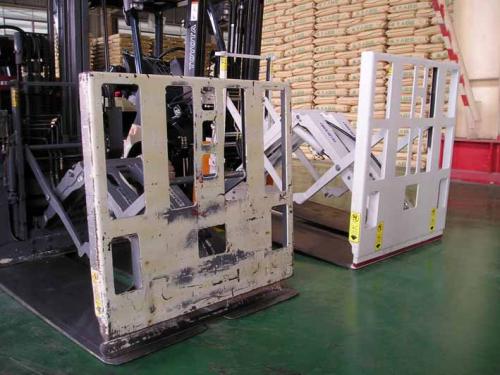 שימוש במצורף לדחיפת מלגזות במלט